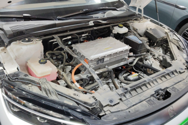 比亚迪 汉 2022款 EV 创世版 610KM四驱尊享型机舱底盘24