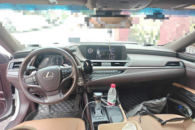 雷克萨斯ES 2018款 200 卓越版 国VI中控内饰7002