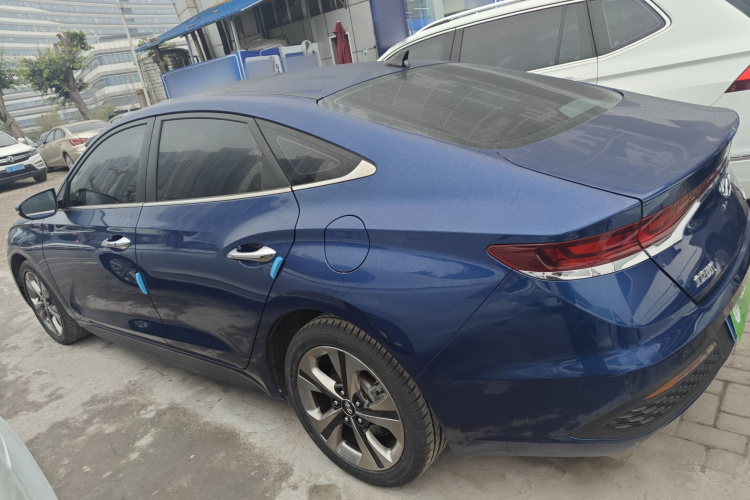 现代 菲斯塔 2019款 240TGDi 运动版 国V车身外观6003