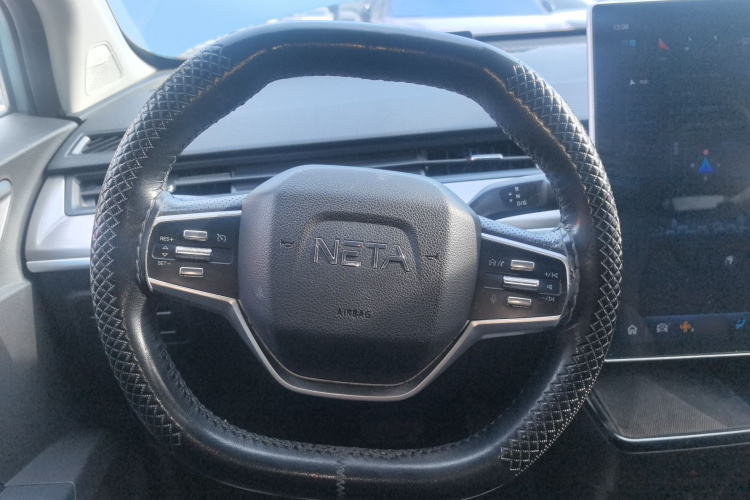 哪吒汽车 哪吒V 2021款 长续航娱乐版升级型中控内饰13