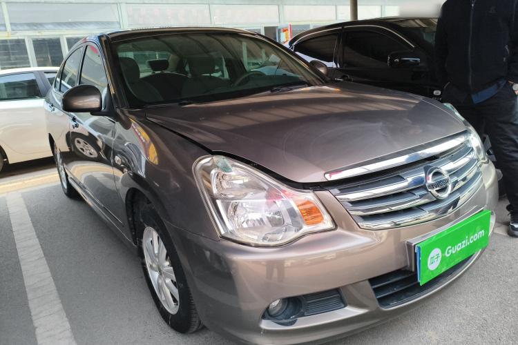 日产 轩逸 2012款 经典 1.6XE 手动舒适版车身外观3