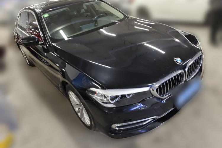 宝马5系 2019款 改款 525Li 豪华套装车身外观3