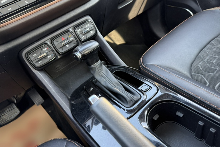 广汽传祺 传祺GS3 2017款 150N 自动精英版中控内饰7003