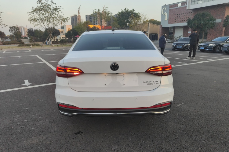 大众 朗逸 2023款 300TSI DSG满逸版车身外观6005