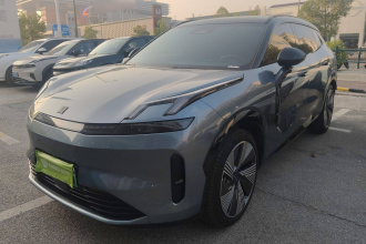 领克08 EM-P 2025款 220km 四驱性能Halo