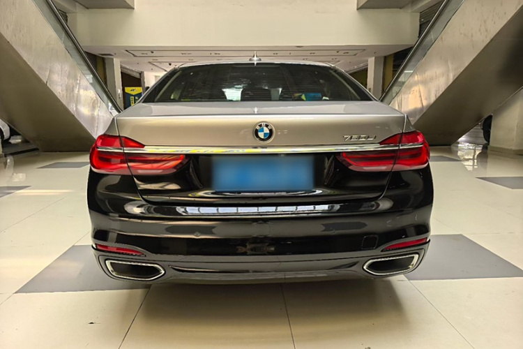 宝马7系 2016款 730Li 豪华型车身外观6004