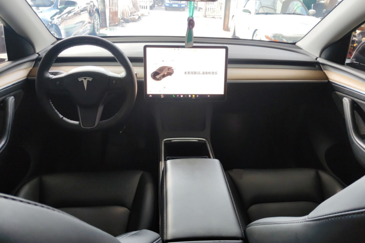 特斯拉 Model Y 2021款 标准续航后驱版中控内饰7002