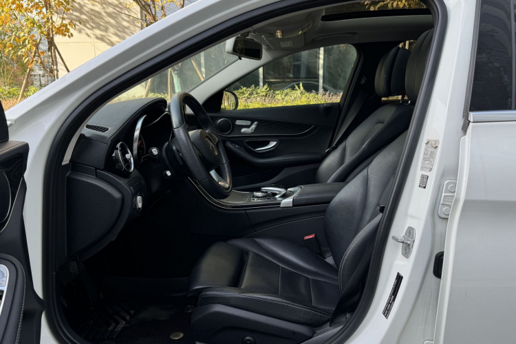奔驰C级 2015款 C 200 L 运动型局部细节19