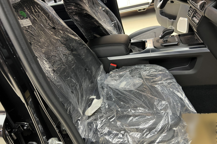 212 T01 2024款 2.0T 机械师中控内饰7013