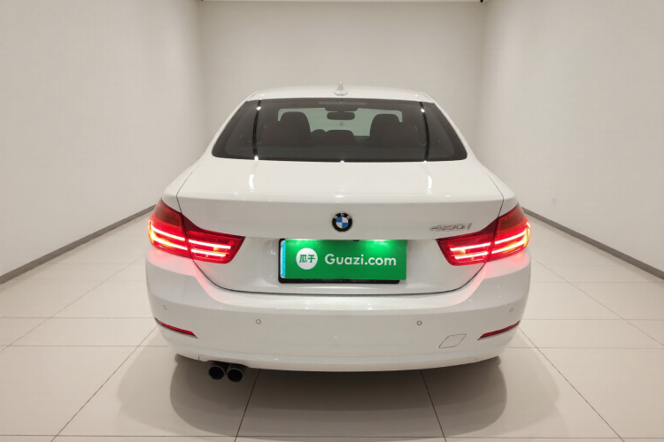 宝马4系 2016款 420i 时尚型车身外观6