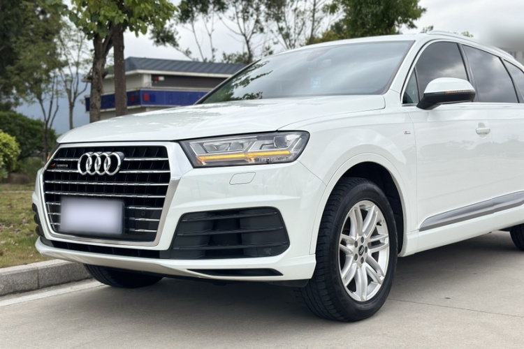 奥迪Q7 2016款 40 TFSI 舒适型车身外观6002