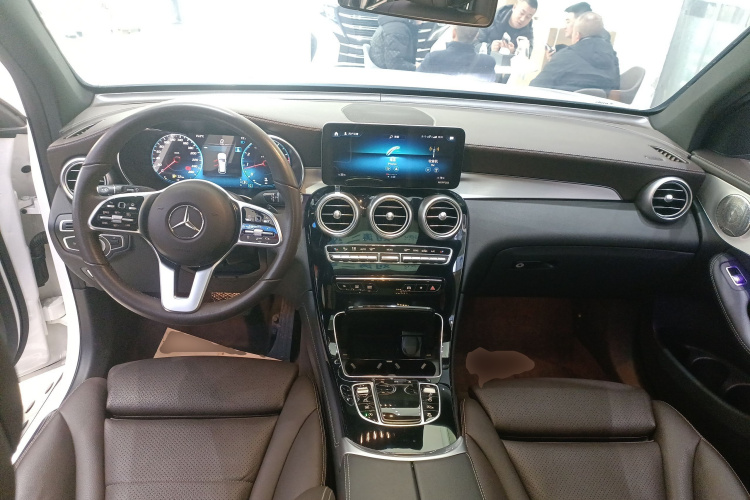 奔驰GLC 2021款 GLC 260 L 4MATIC 动感型中控内饰12