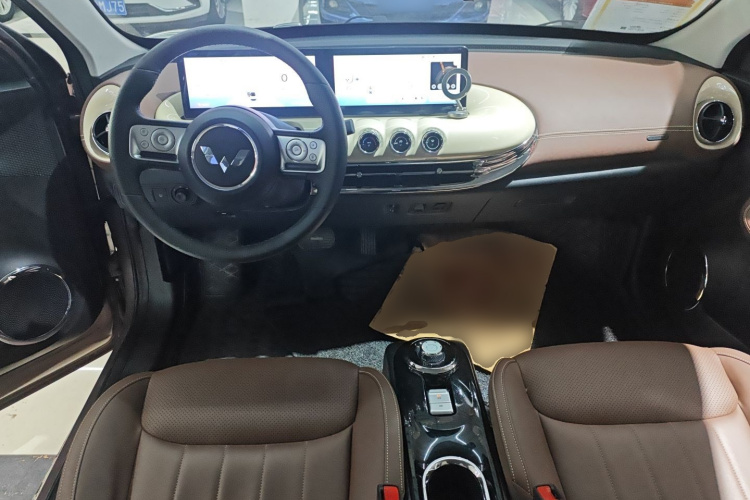 五菱汽车 五菱缤果 2023款 333km 灵犀互联款中控内饰7002