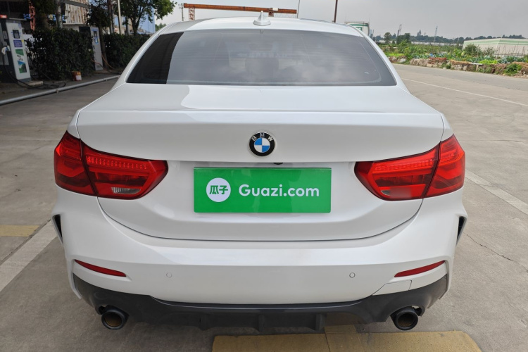 宝马1系 2021款 120i M运动曜夜版车身外观6