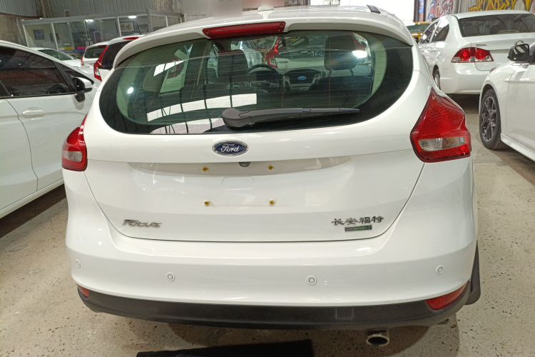 福特 福克斯 2018款 两厢经典 EcoBoost 180 自动精英型车身外观6004