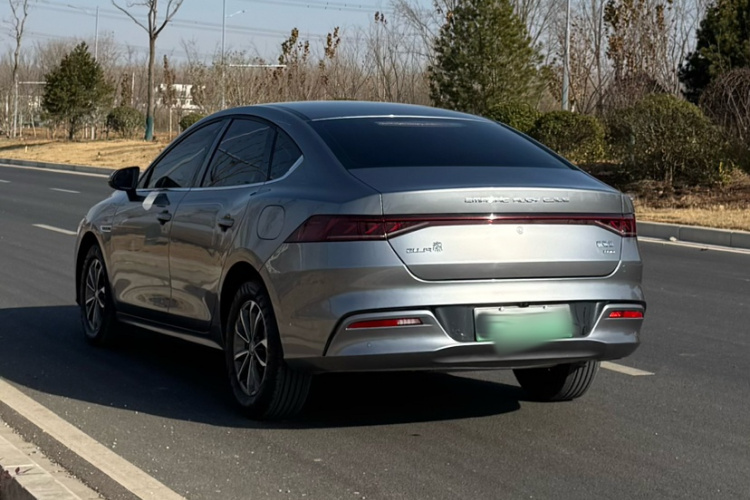 比亚迪 秦PLUS 2023款 冠军版 DM-i 55KM领先型车身外观6003