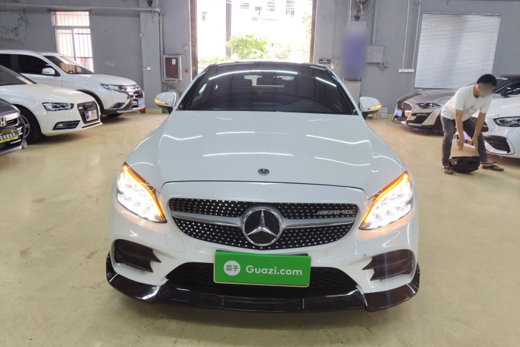 奔驰C级(进口) 2019款 C 260 轿跑车车身外观2