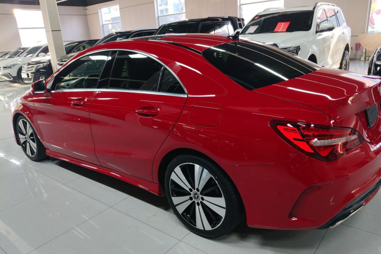 奔驰CLA 2018款 CLA 200 时尚型车身外观4