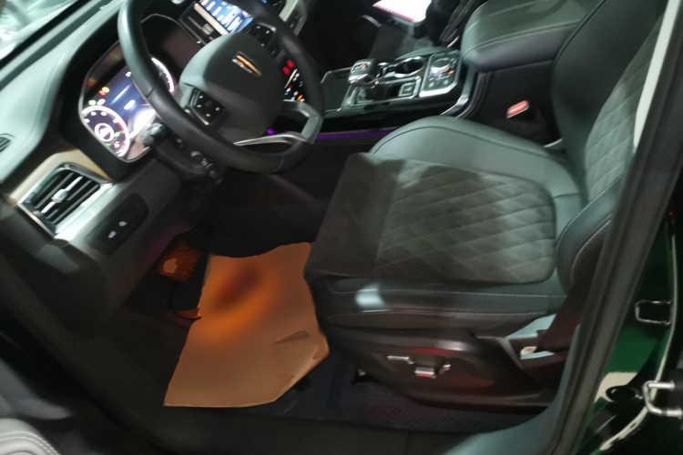 红旗HS7 2021款 2.0T DCT两驱智联旗享版中控内饰19