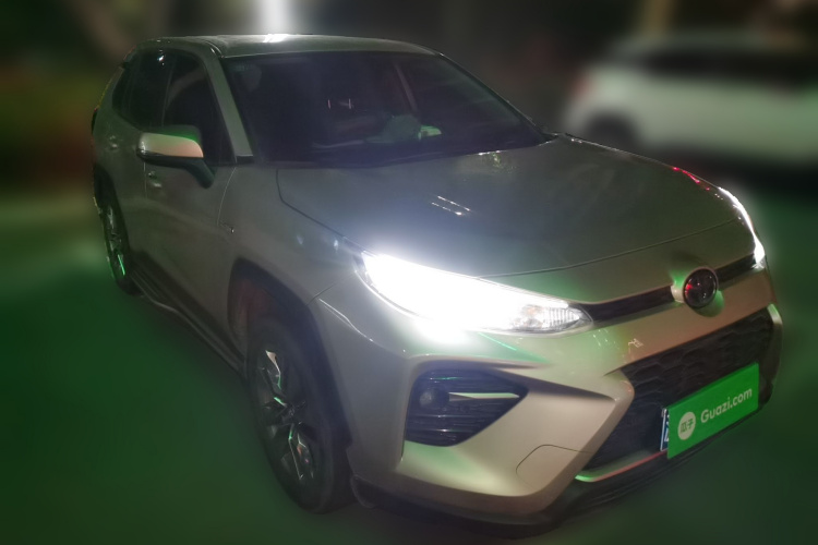 丰田 威兰达 2020款 双擎 2.5L E-CVT四驱豪华版车身外观3