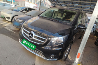 奔驰 威霆 2018款 2.0T 精英版 7座 国VI