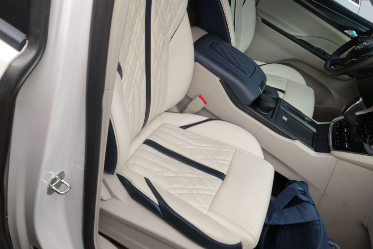 别克GL8 2020款 ES陆尊 653T 舒适型局部细节41