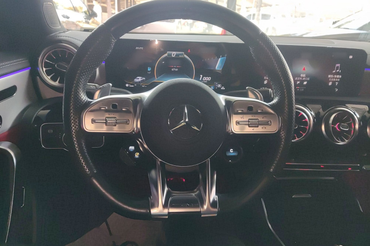 奔驰CLA AMG 2023款 AMG CLA 35 4MATIC中控内饰13