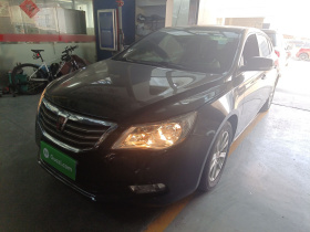 荣威950 2015款 1.8T 精英版