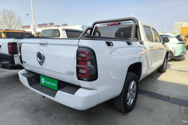 长城 金刚炮 2023款 2.0T自动汽油两驱精英型平箱GW4C20C车身外观6005