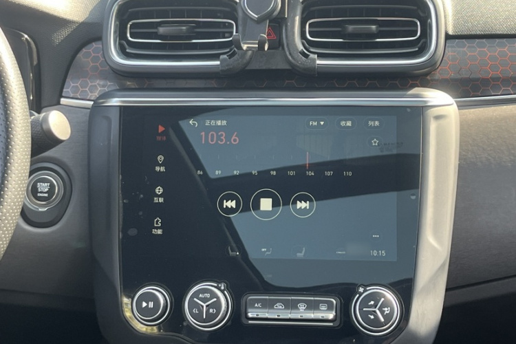 领克03 2020款 1.5TD DCT劲版中控内饰7001