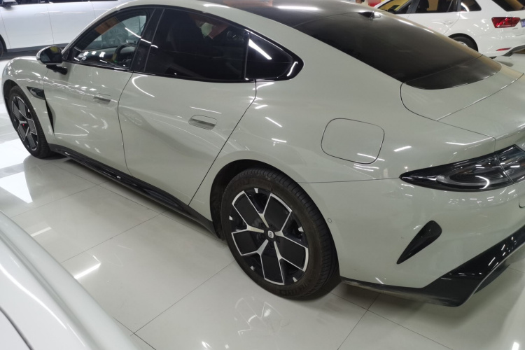 小米汽车 小米SU7 2024款 后驱超长续航高阶智驾Pro版车身外观4