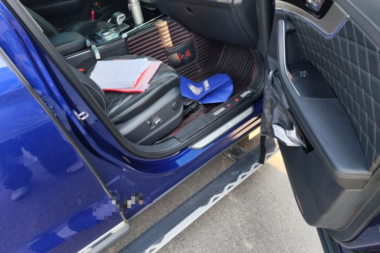 红旗HS5 2019款 2.0T 智联旗享版局部细节9005