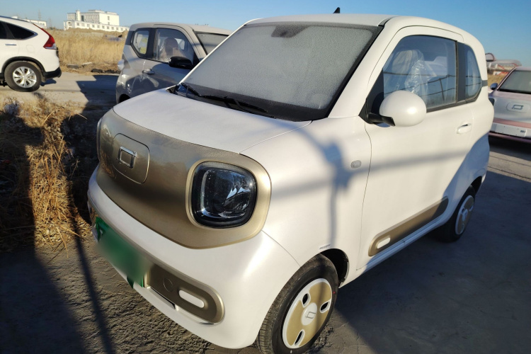 奔腾小马 2026款 222km 萌趣马车身外观1