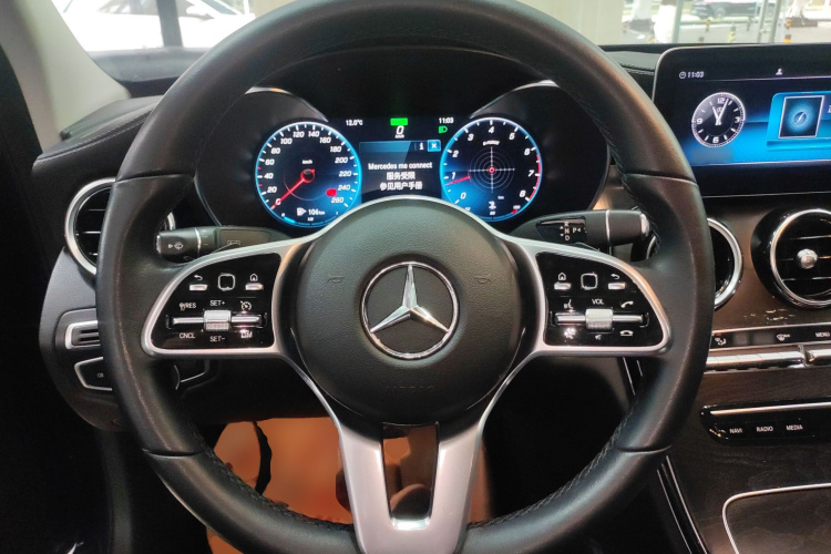 奔驰C级 2019款 改款 C 260 L 运动版局部细节13