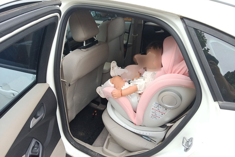 福特 福克斯 2015款 三厢 1.6L 手动舒适型中控内饰7004