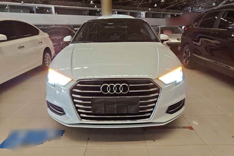 奥迪A3 2019款 Limousine 35 TFSI 风尚型 国VI车身外观2