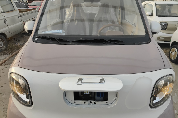 奔腾小马 2026款 222km 萌趣马 Plus机舱底盘24