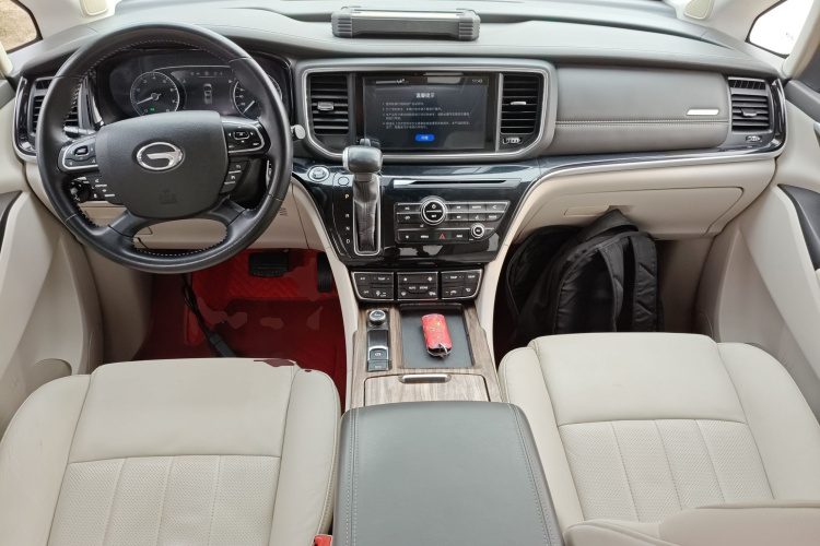 广汽传祺 传祺M8 2018款 320T 尊贵版中控内饰12