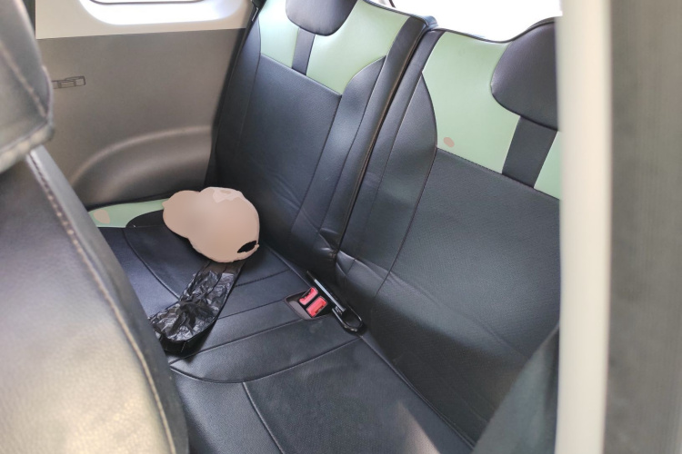 长安启源 长安Lumin 2023款 205km 香沁款中控内饰7004