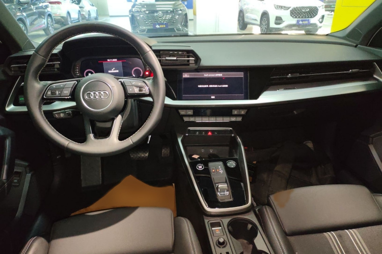 奥迪A3 2023款 改款 A3L Limousine 35 TFSI 时尚运动型中控内饰7002