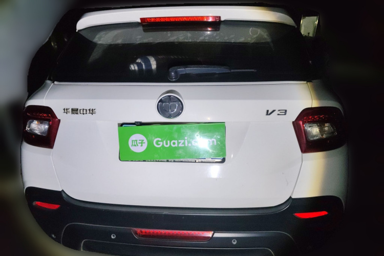 中华V3 2016款 1.5L 手动舒适型车身外观6