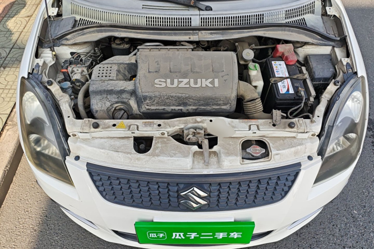 铃木 雨燕 2014款 1.5L 手动时尚型局部细节24