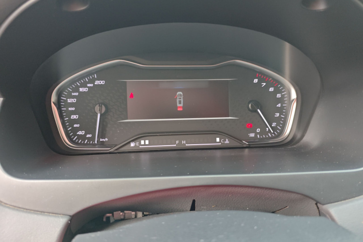 上汽大通MAXUS 大通G20 2021款 改款 PLUS 2.0T 汽油自动豪华版局部细节14