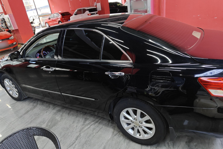 丰田 凯美瑞 2013款 200G 经典豪华版车身外观4