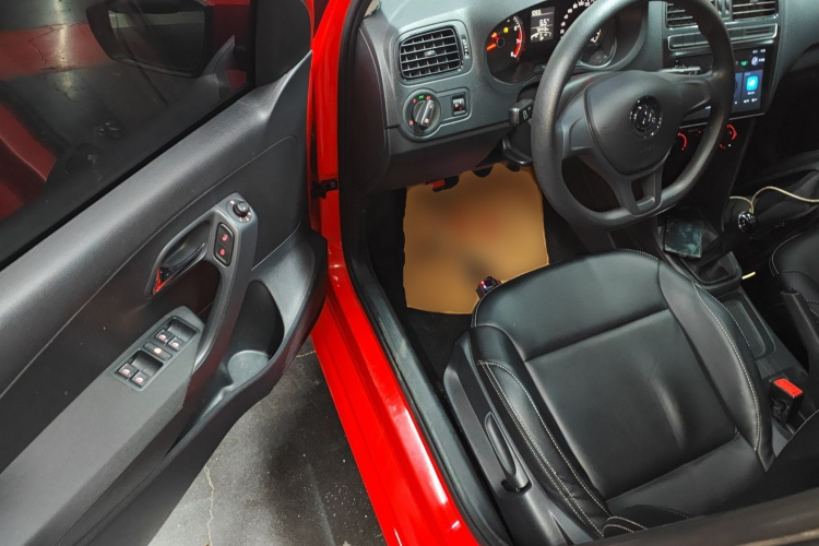 大众 Polo 2016款 1.4L 手动风尚型中控内饰20