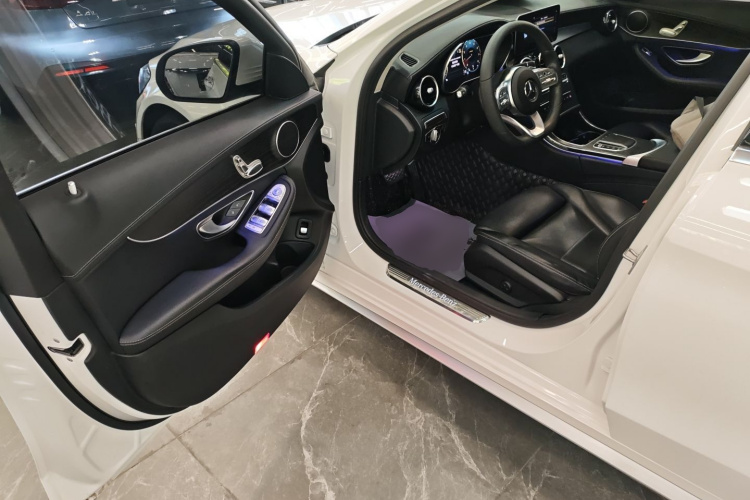 奔驰C级 2021款 C 200 L 时尚型运动版中控内饰20