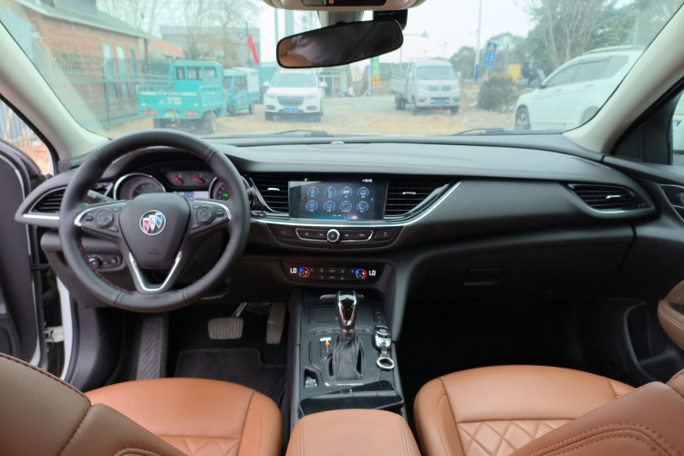 别克 君威 2019款 20T 精英型 国VI中控内饰7002