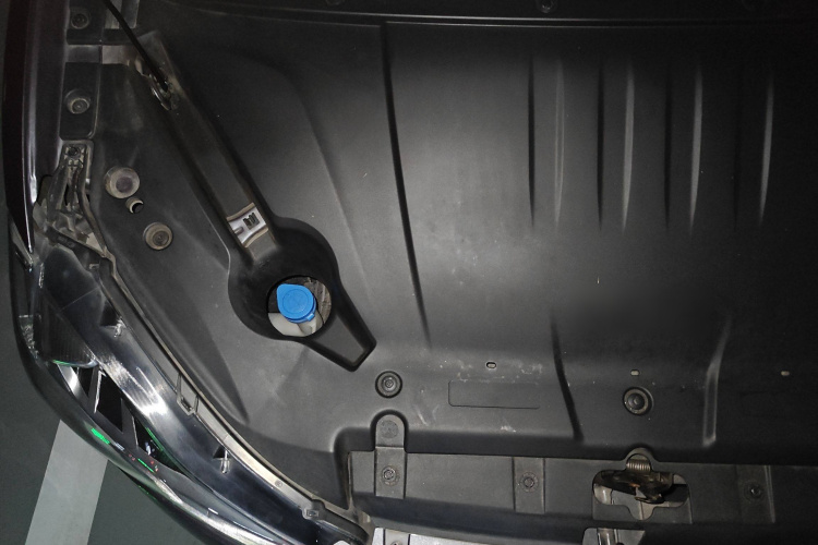 哪吒汽车 哪吒V 2022款 潮 400 Lite局部细节9005