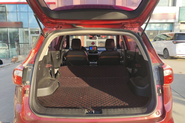 宝骏510 2017款 1.5L 手动舒适型机舱底盘23