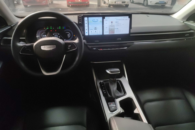 吉利汽车 帝豪 2025款 第4代 1.5L CVT龙腾版中控内饰12